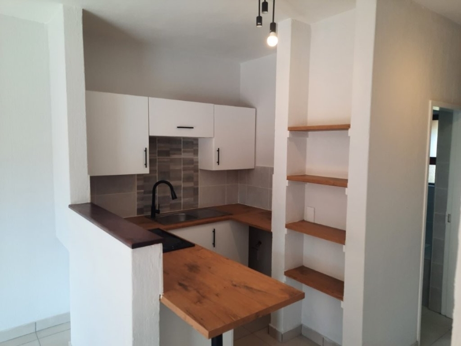 2 Bedroom Property for Sale in Honeydew Manor Gauteng