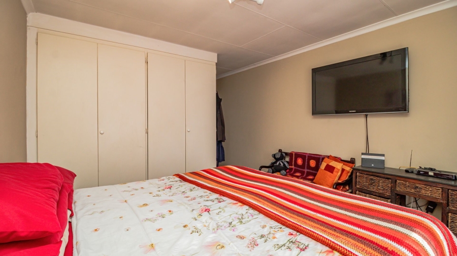 3 Bedroom Property for Sale in Bonaero Park Gauteng
