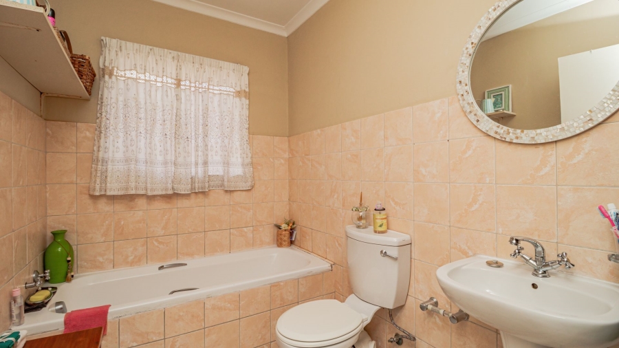 3 Bedroom Property for Sale in Bonaero Park Gauteng