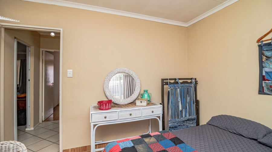 3 Bedroom Property for Sale in Bonaero Park Gauteng