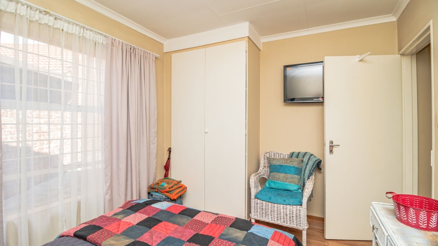 3 Bedroom Property for Sale in Bonaero Park Gauteng