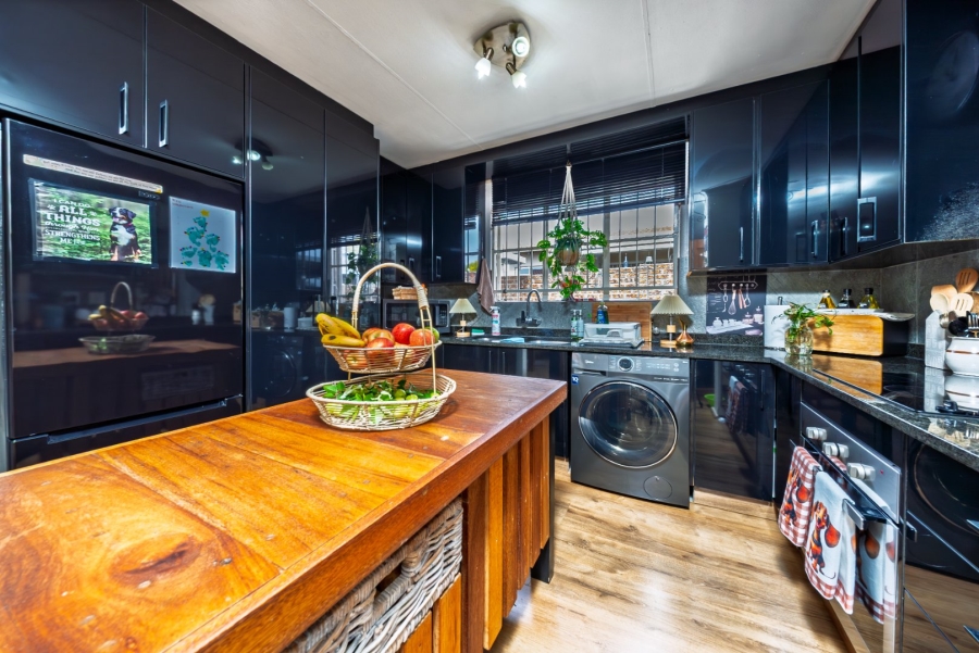 2 Bedroom Property for Sale in Eden Glen Gauteng