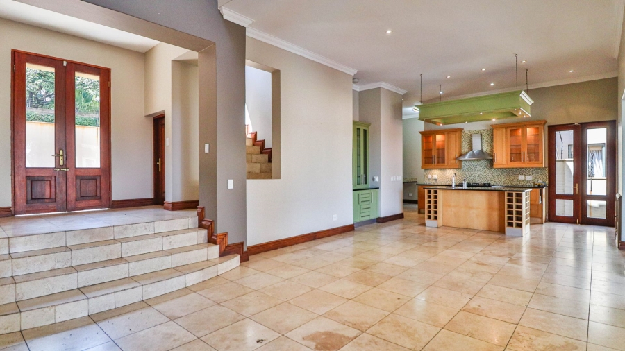To Let 4 Bedroom Property for Rent in Waterkloof 101 Estate Gauteng