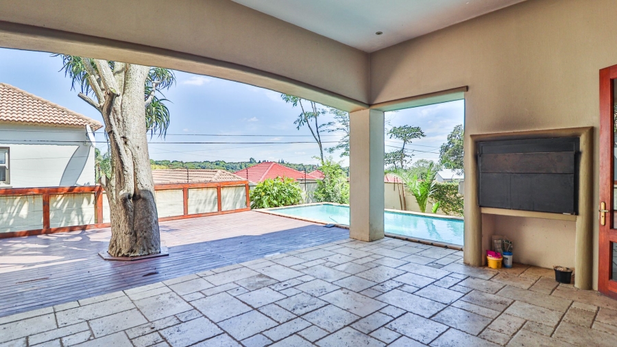 To Let 4 Bedroom Property for Rent in Waterkloof 101 Estate Gauteng