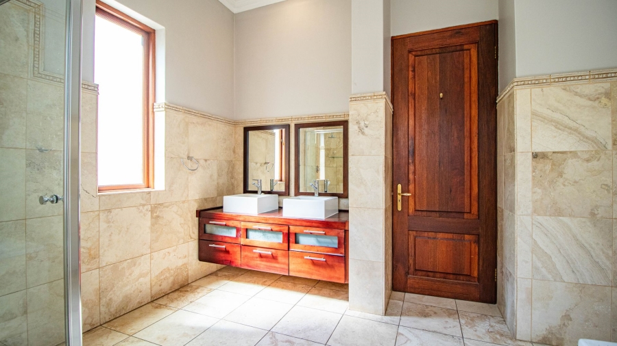 To Let 4 Bedroom Property for Rent in Waterkloof 101 Estate Gauteng