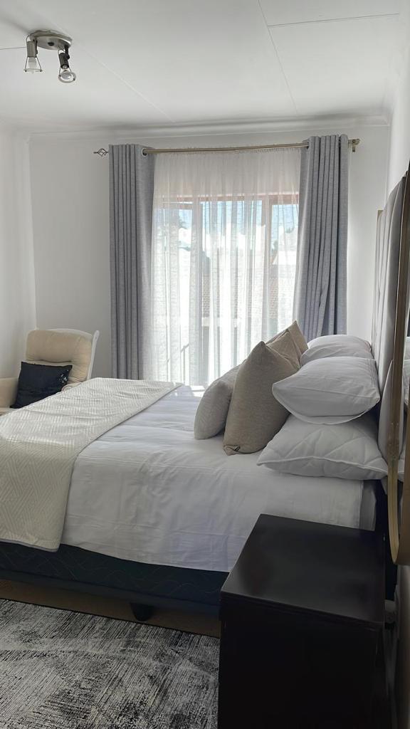 1 Bedroom Property for Sale in Vorna Valley Gauteng
