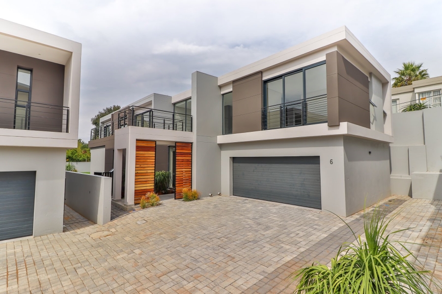 To Let 4 Bedroom Property for Rent in Sandown Gauteng