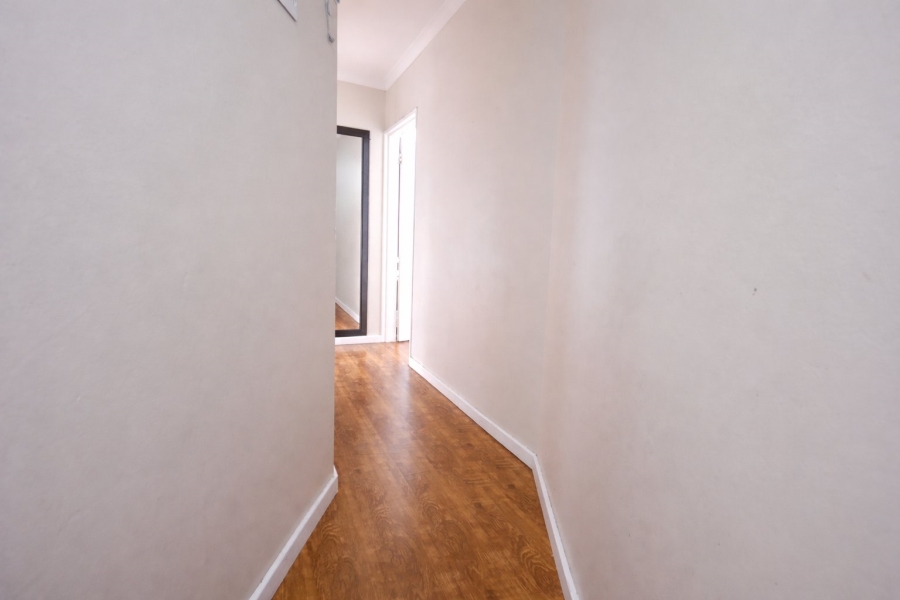 4 Bedroom Property for Sale in Die Hoewes Gauteng