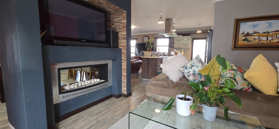 4 Bedroom Property for Sale in Alveda Gauteng