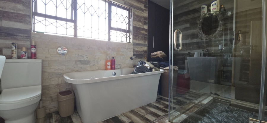 4 Bedroom Property for Sale in Alveda Gauteng