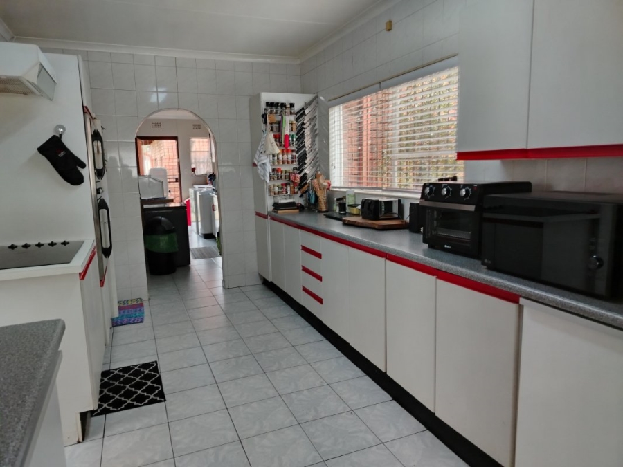 4 Bedroom Property for Sale in Mimosa Park Gauteng
