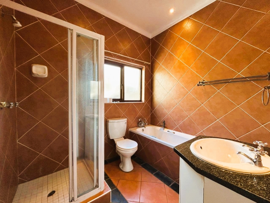 2 Bedroom Property for Sale in Eco Park Gauteng
