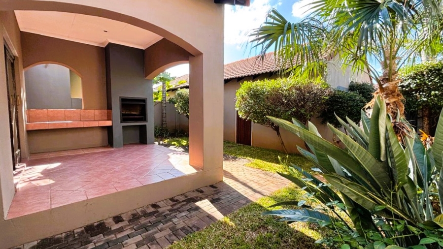 2 Bedroom Property for Sale in Eco Park Gauteng