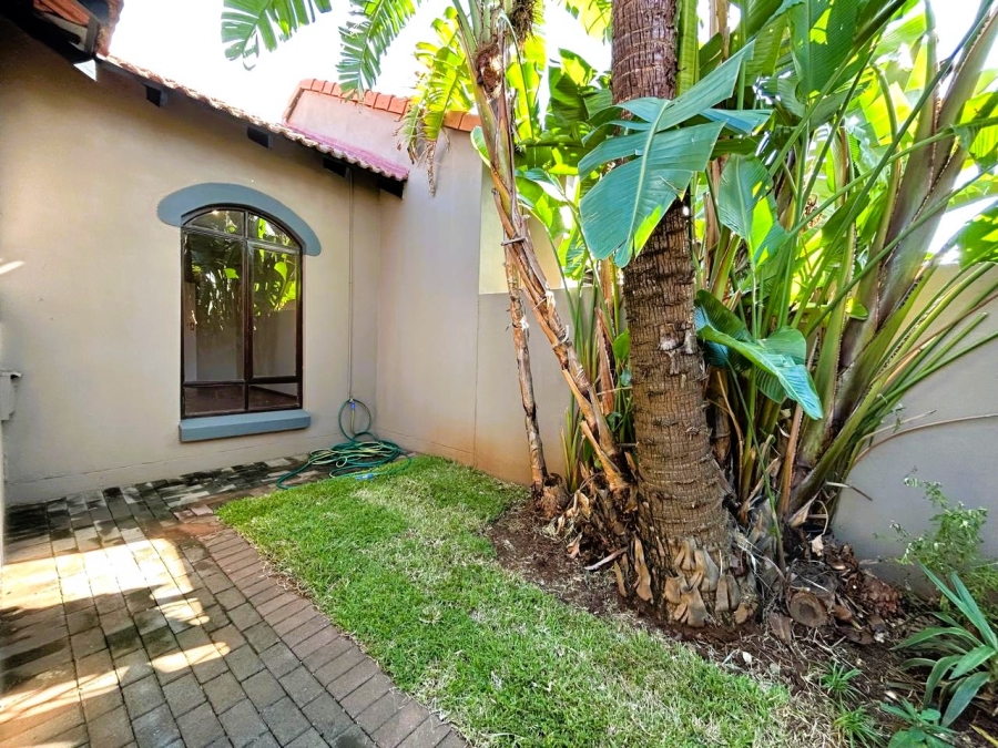 2 Bedroom Property for Sale in Eco Park Gauteng