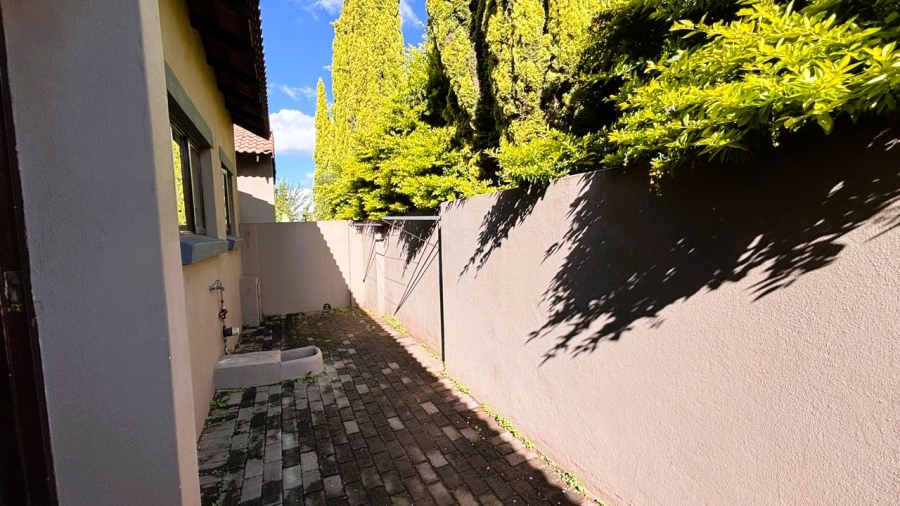 2 Bedroom Property for Sale in Eco Park Gauteng