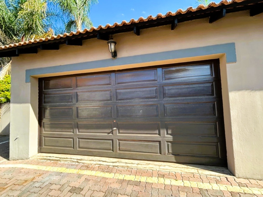 2 Bedroom Property for Sale in Eco Park Gauteng