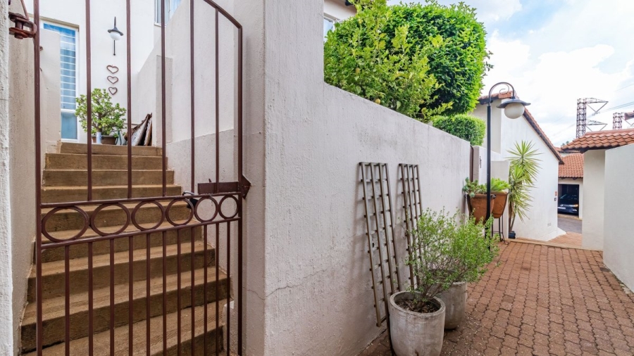 2 Bedroom Property for Sale in Sunnyrock Gauteng