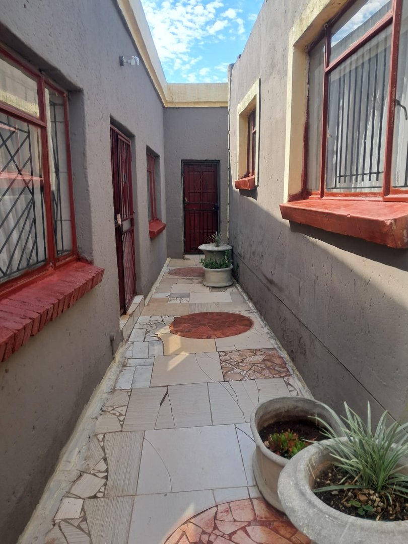 2 Bedroom Property for Sale in Atteridgeville Gauteng