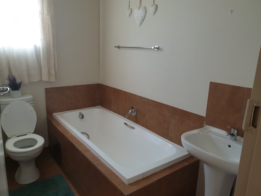 3 Bedroom Property for Sale in Sky City Gauteng