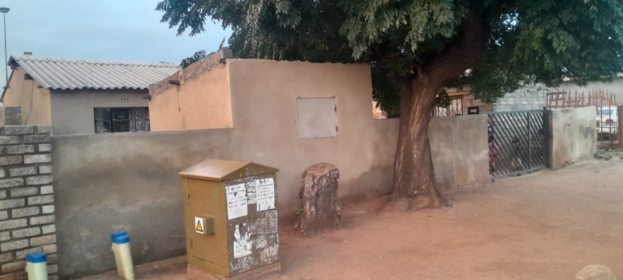 2 Bedroom Property for Sale in Nhlapo Gauteng