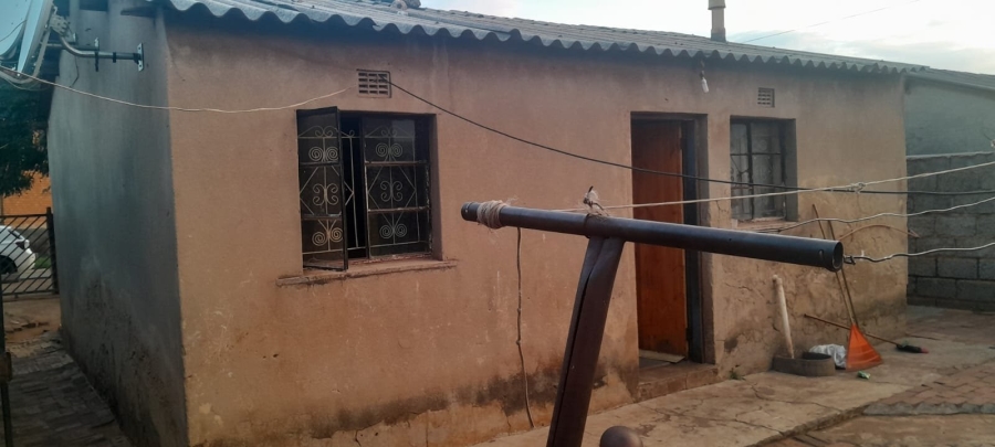 2 Bedroom Property for Sale in Nhlapo Gauteng