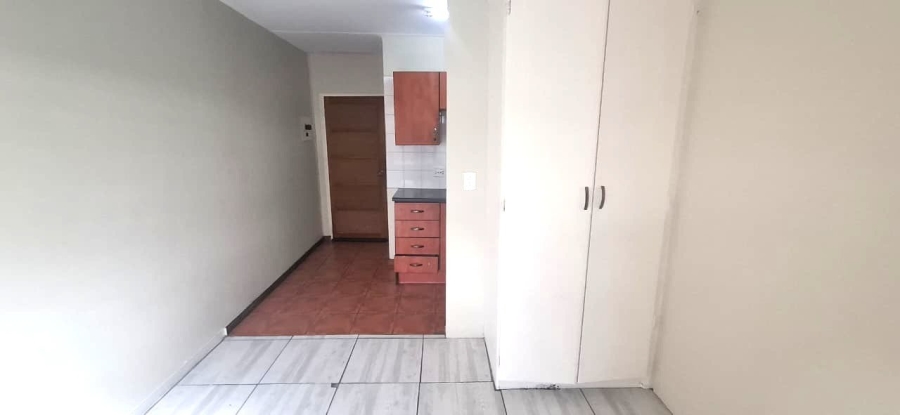 To Let 1 Bedroom Property for Rent in Riviera Gauteng