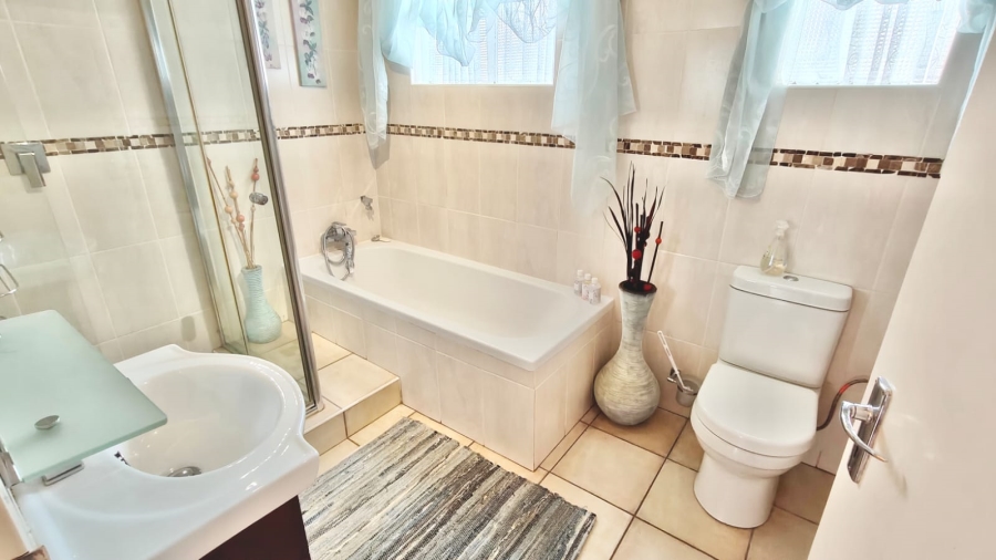 3 Bedroom Property for Sale in Vaal Marina Gauteng