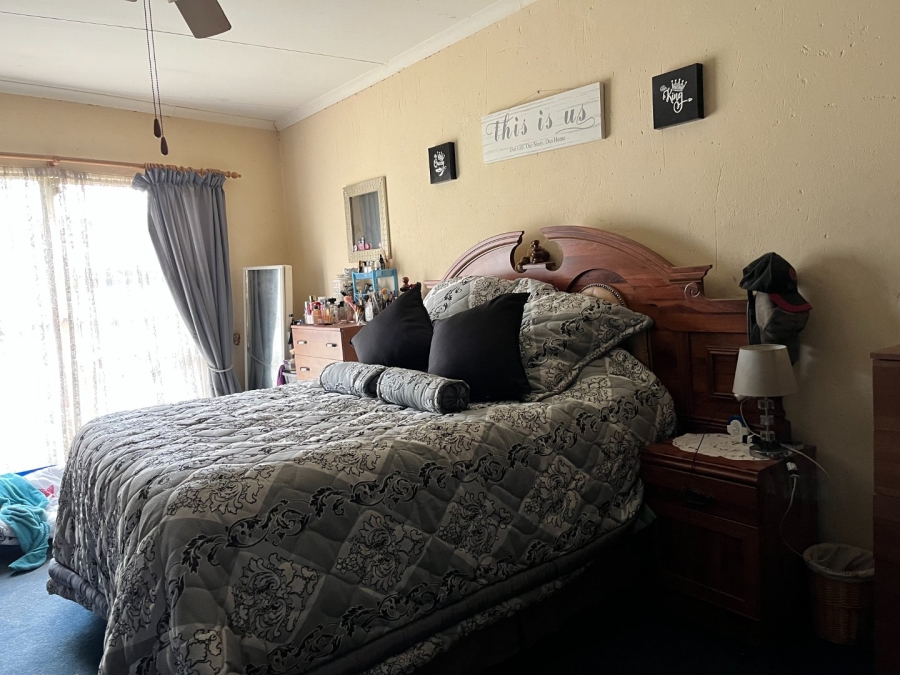 6 Bedroom Property for Sale in Bedworth Park Gauteng
