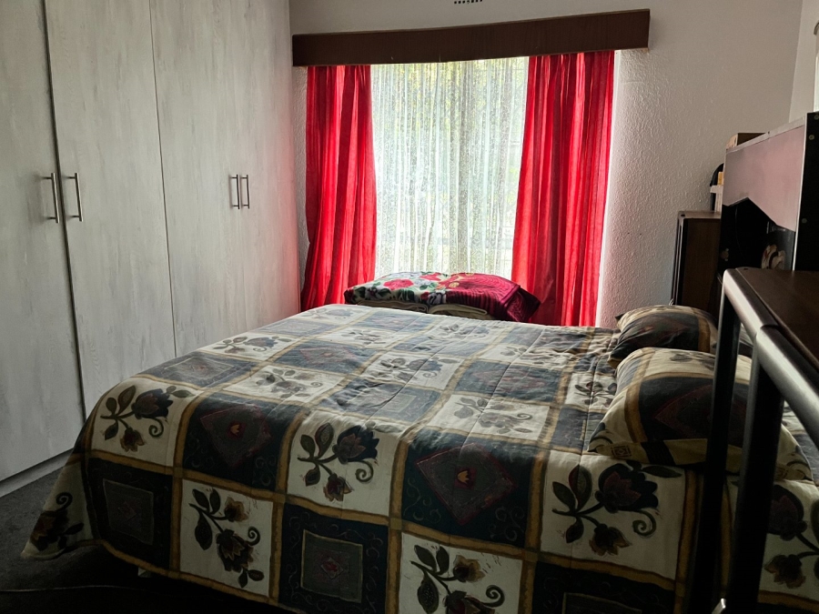 6 Bedroom Property for Sale in Bedworth Park Gauteng