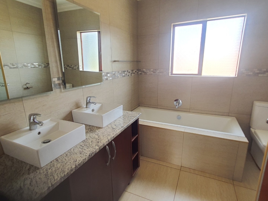 2 Bedroom Property for Sale in Boardwalk Gauteng
