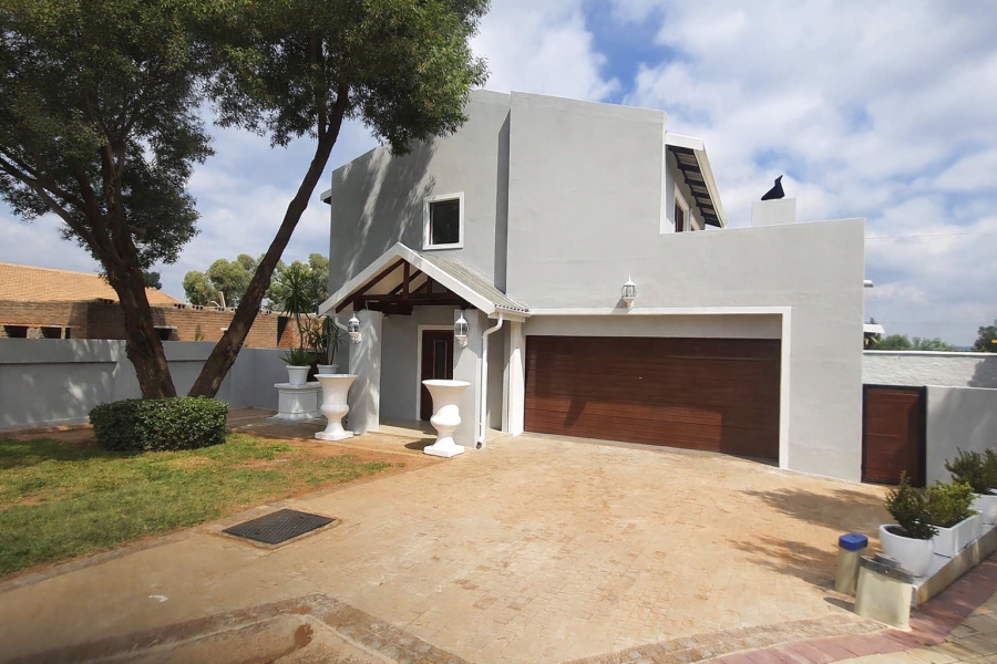 2 Bedroom Property for Sale in Boardwalk Gauteng