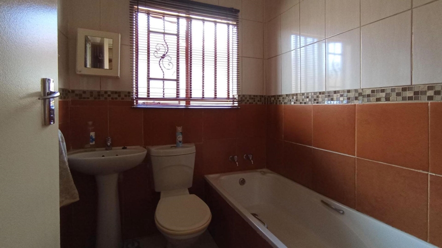 2 Bedroom Property for Sale in Soshanguve East Gauteng