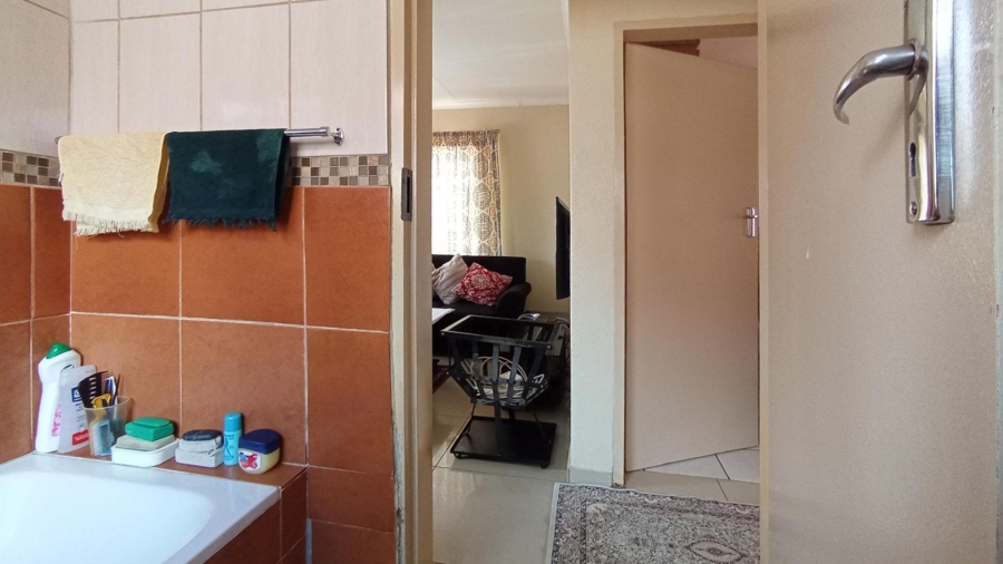 2 Bedroom Property for Sale in Soshanguve East Gauteng