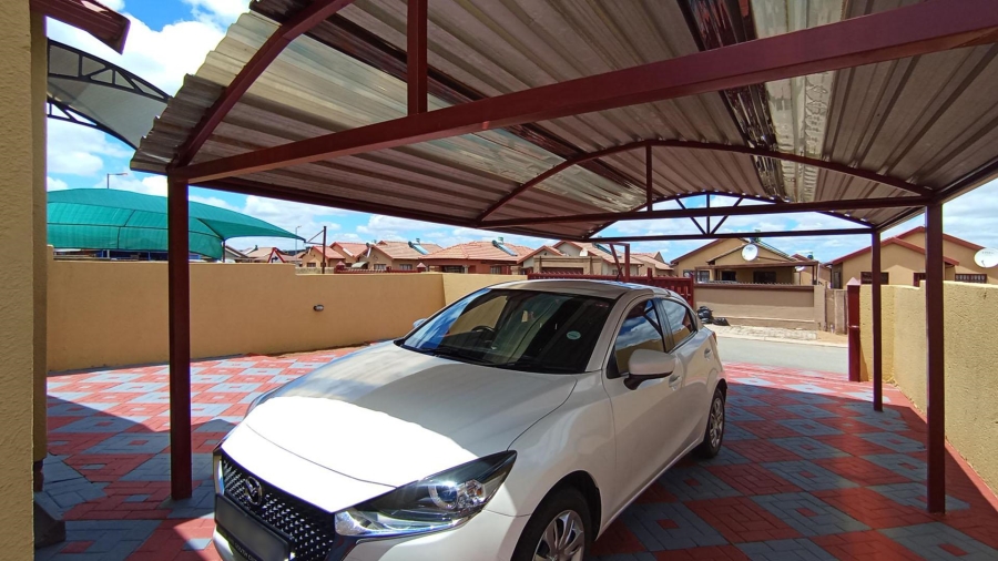 2 Bedroom Property for Sale in Soshanguve East Gauteng