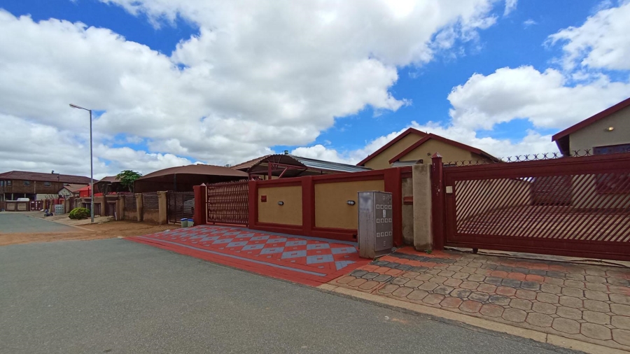 2 Bedroom Property for Sale in Soshanguve East Gauteng