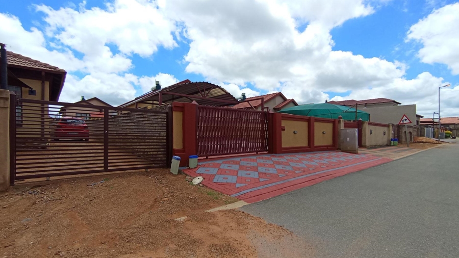 2 Bedroom Property for Sale in Soshanguve East Gauteng