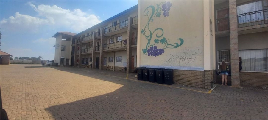 2 Bedroom Property for Sale in Ravenswood Gauteng
