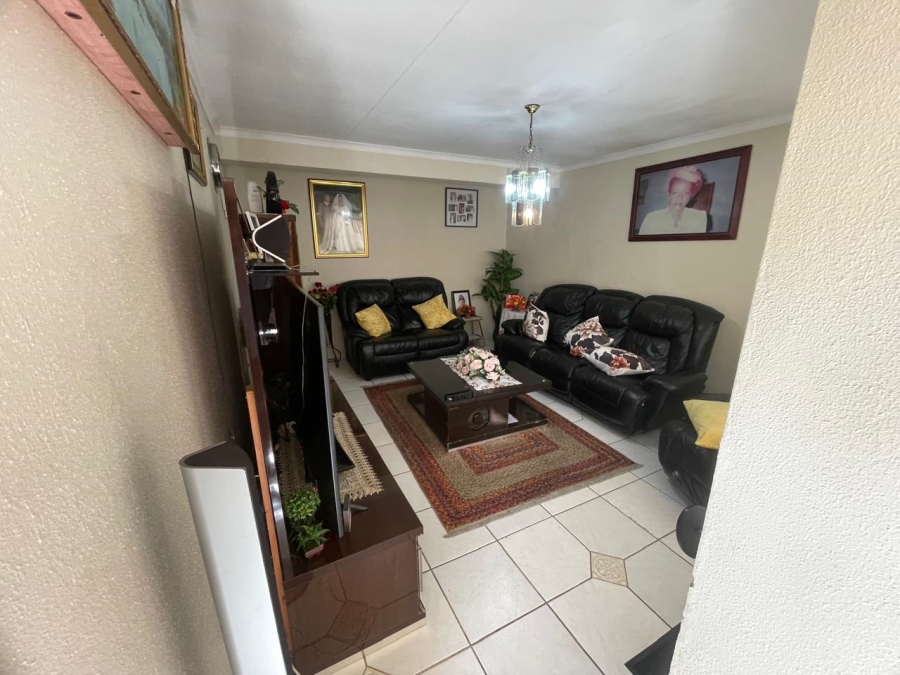 3 Bedroom Property for Sale in Brackendowns Gauteng