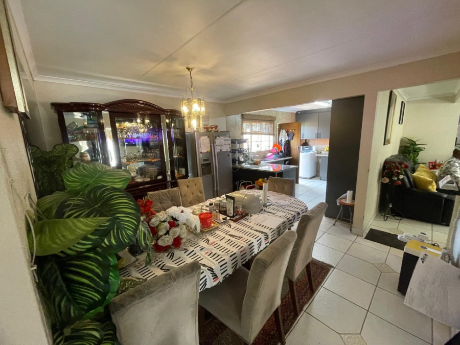 3 Bedroom Property for Sale in Brackendowns Gauteng