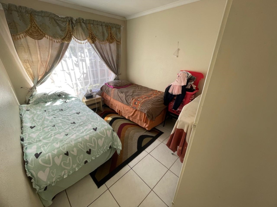 3 Bedroom Property for Sale in Brackendowns Gauteng