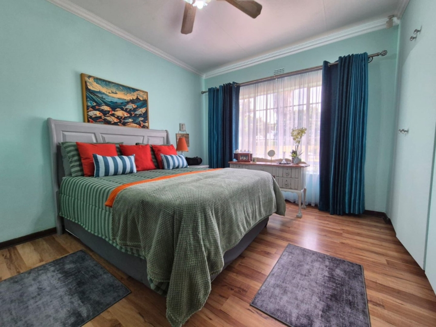 3 Bedroom Property for Sale in Brackendowns Gauteng