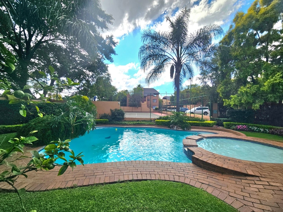 To Let 1 Bedroom Property for Rent in Douglasdale Gauteng
