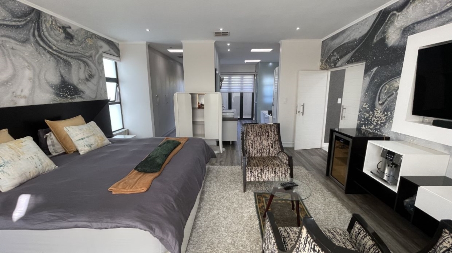 To Let 5 Bedroom Property for Rent in Greenstone Hill Gauteng