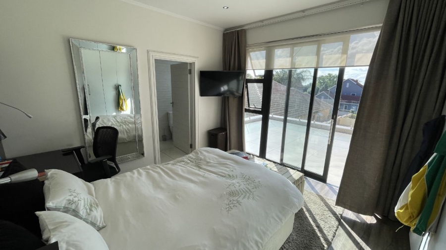 To Let 5 Bedroom Property for Rent in Greenstone Hill Gauteng