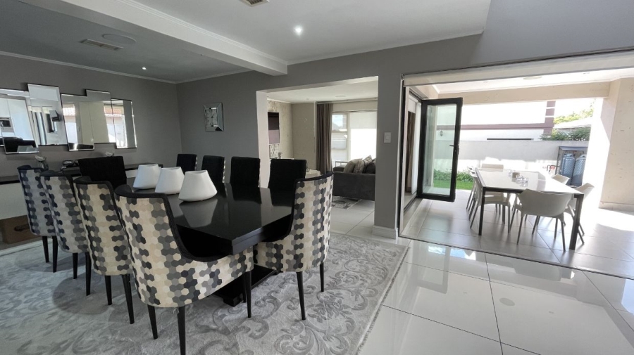 To Let 5 Bedroom Property for Rent in Greenstone Hill Gauteng