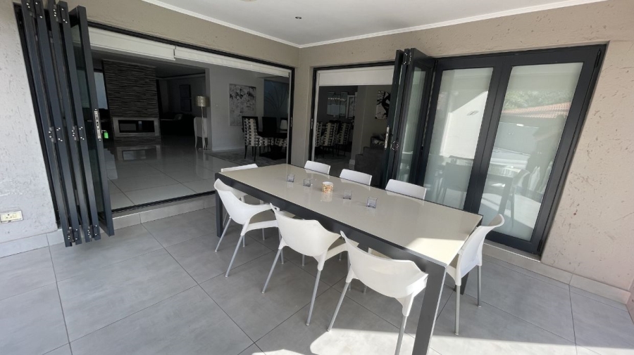 To Let 5 Bedroom Property for Rent in Greenstone Hill Gauteng
