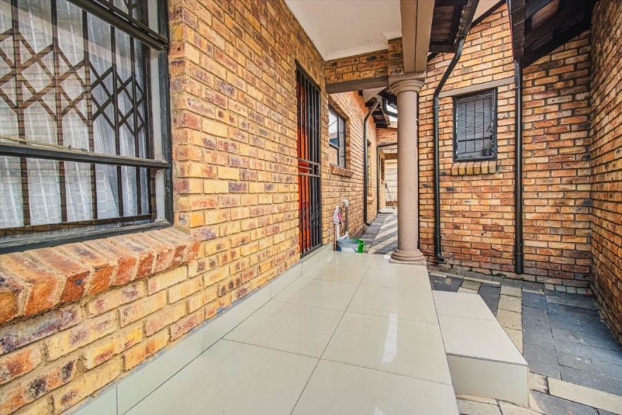  Bedroom Property for Sale in Norkem Park Gauteng