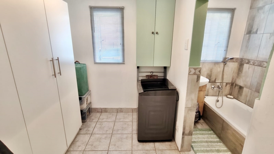 2 Bedroom Property for Sale in Vaal Marina Gauteng