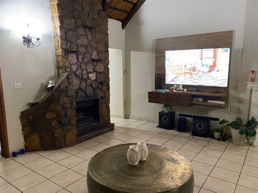 3 Bedroom Property for Sale in Dersley Gauteng
