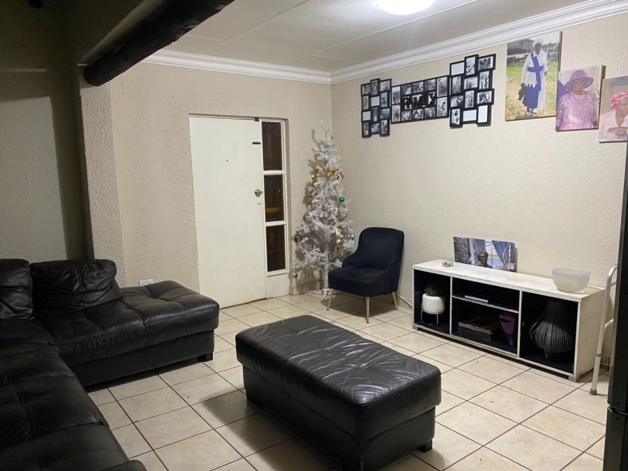 3 Bedroom Property for Sale in Dersley Gauteng